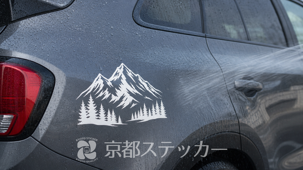 【完全版】屋外ステッカーの寿命を延ばす!正しい貼り方と手入れのコツ