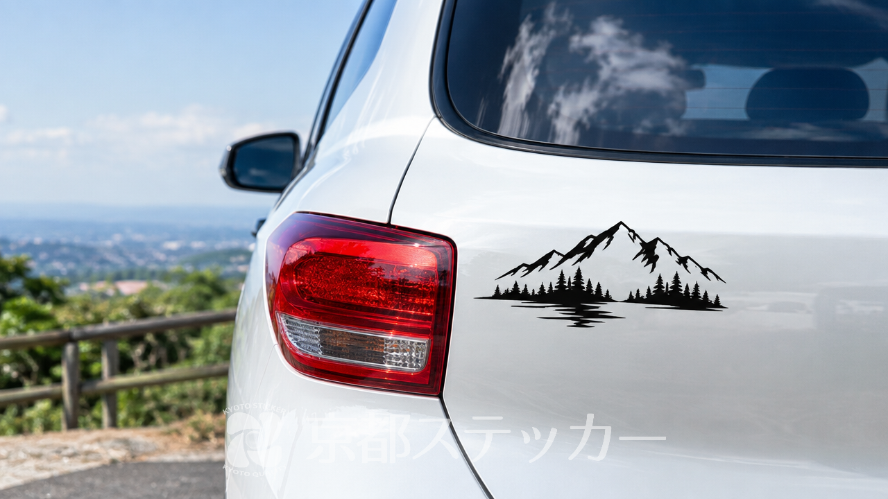 【実例】車用カッティングステッカーのおしゃれなデザイン例!貼り方のコツも解説